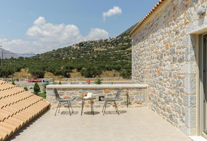 带露台的套间, Margazi Areopolis Luxury Rooms