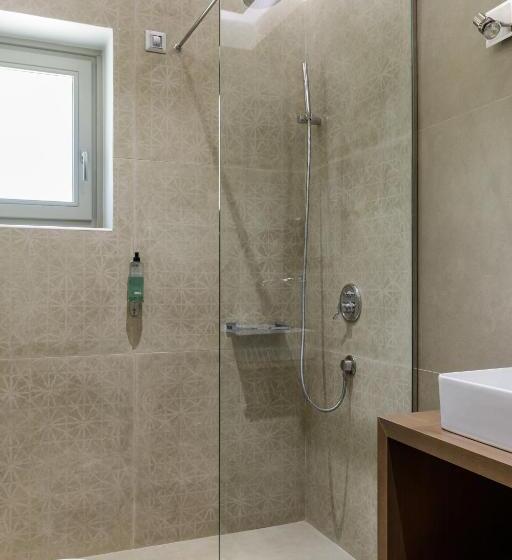 带露台的套间, Margazi Areopolis Luxury Rooms