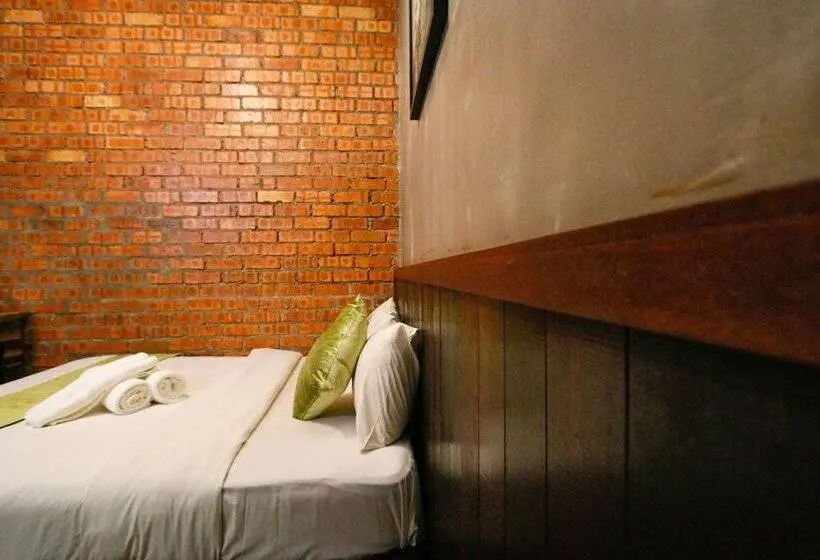 Chambre Supérieure, Anggun