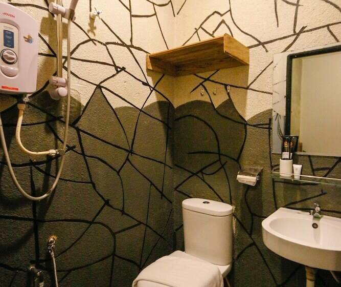 غرفة سوبيريور, Anggun