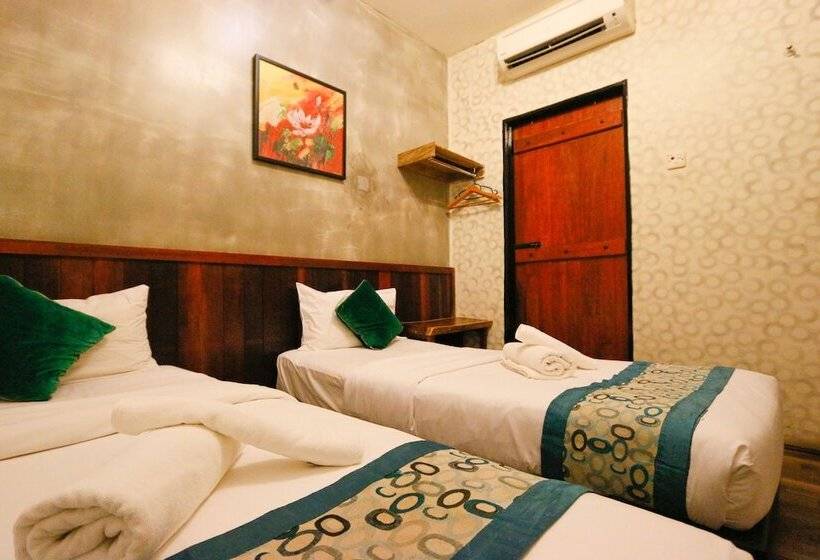 غرفة سوبيريور, Anggun