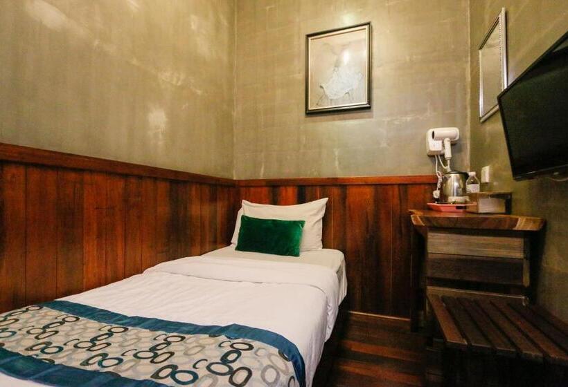 غرفة سوبيريور فردية, Anggun