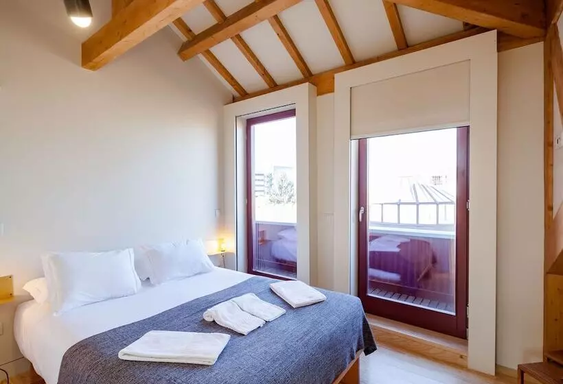1 Bedroom Penthouse Apartment, Aparthotel Oporto Alves Da Veiga