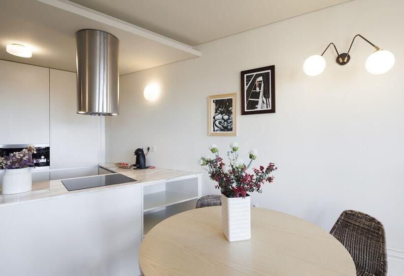 2 Bedroom Apartment Pool View, Aparthotel Oporto Alves Da Veiga