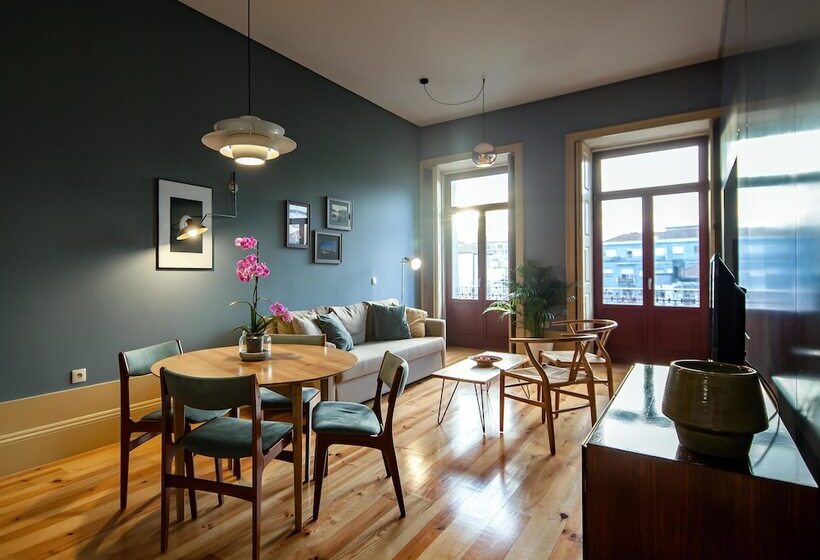 1 Bedroom Apartment with Balcony Pool View, Aparthotel Oporto Alves Da Veiga