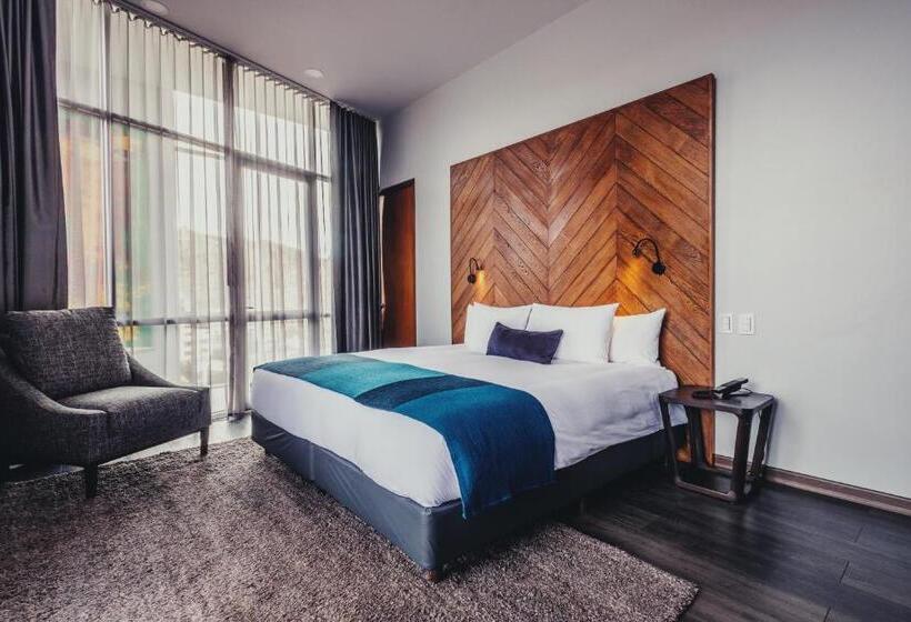 سوئیت پرزیدنت, Atix