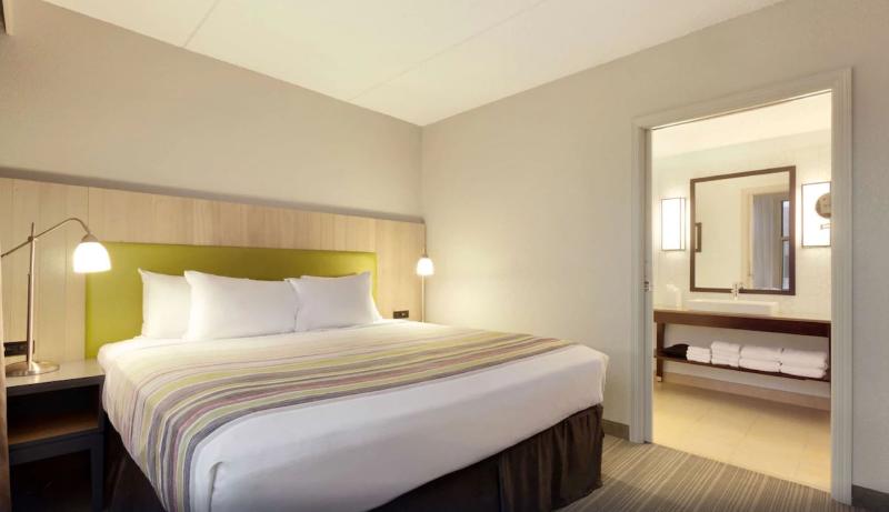 اتاق لوکس با تخت بزرگ, Atix