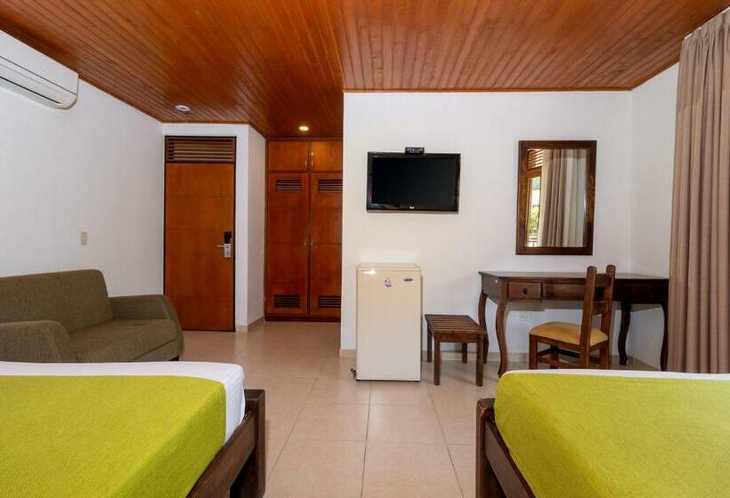 スーペリアの4人部屋, Campestre La Potra