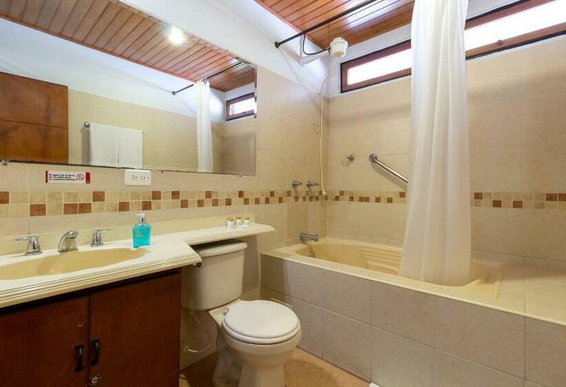 スーペリアの4人部屋, Campestre La Potra