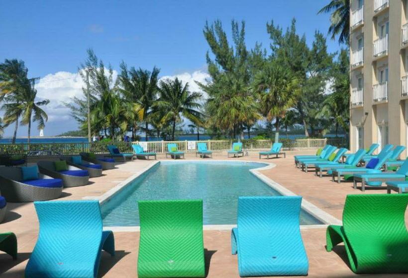 اتاق استاندارد با تخت بزرگ, Courtyard By Marriott Nassau Downtown/junkanoo Beach