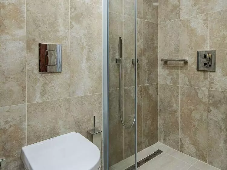 سوییت با چشم‌انداز دریا, Holiday Inn Antalya   Lara, An Ihg