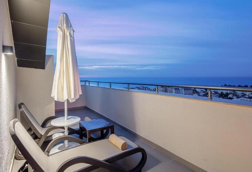 سوییت با چشم‌انداز دریا, Holiday Inn Antalya   Lara, An Ihg