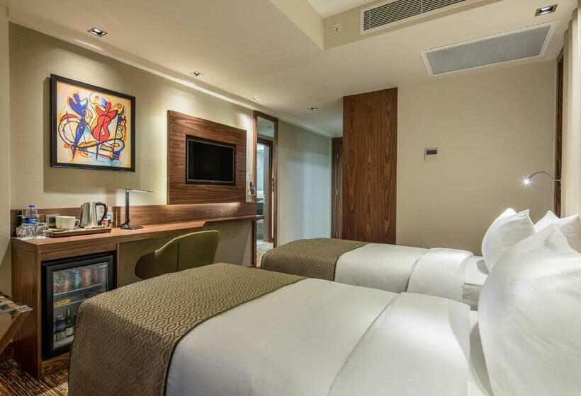 اتاق استاندارد با چشم‌انداز شهر, Holiday Inn Antalya   Lara, An Ihg