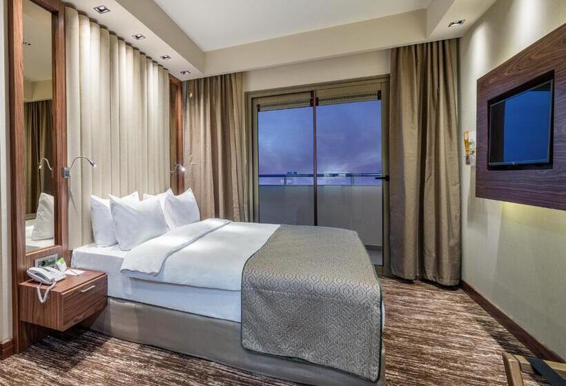 اتاق استاندارد با چشم‌انداز, Holiday Inn Antalya   Lara, An Ihg