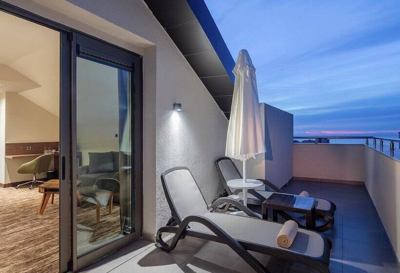 سوییت با چشم‌انداز دریا, Holiday Inn Antalya   Lara, An Ihg