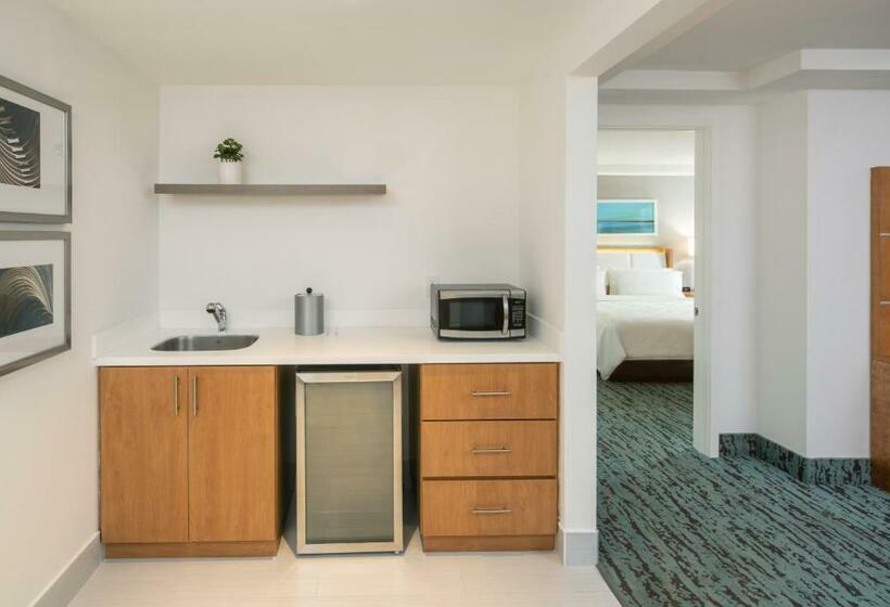 Люкс, Doubletree By Hilton Miami North I 95