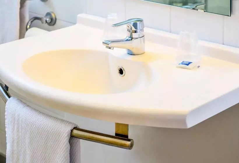 スタンダードルーム, Ibis Budget Pau Lescar