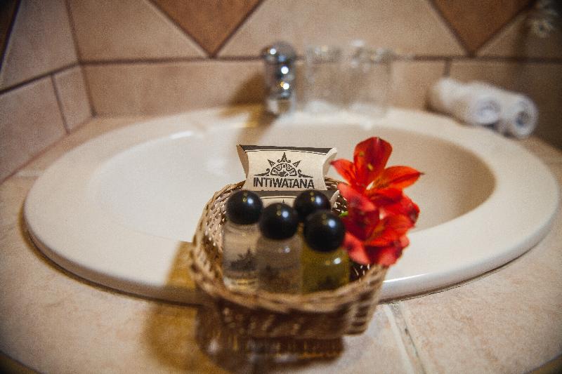 غرفة قياسية, Intiwatana El Tambo