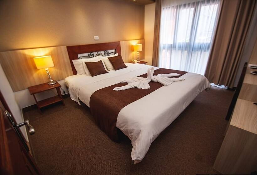 غرفة قياسية فردية, Intiwatana El Tambo