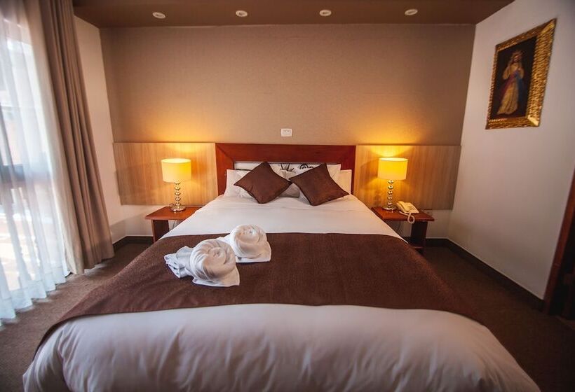 غرفة قياسية فردية, Intiwatana El Tambo