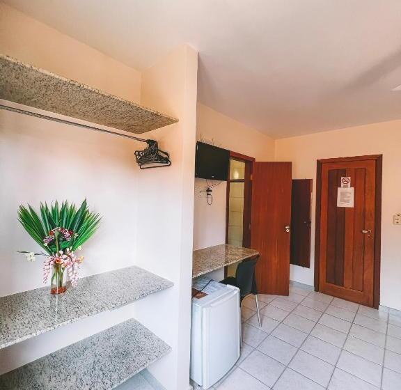 חדר אקונומי לארבעה, Porto Geraes Praia