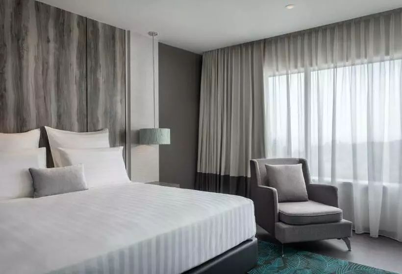 سوییت سوپریور, Pullman Miri Waterfront