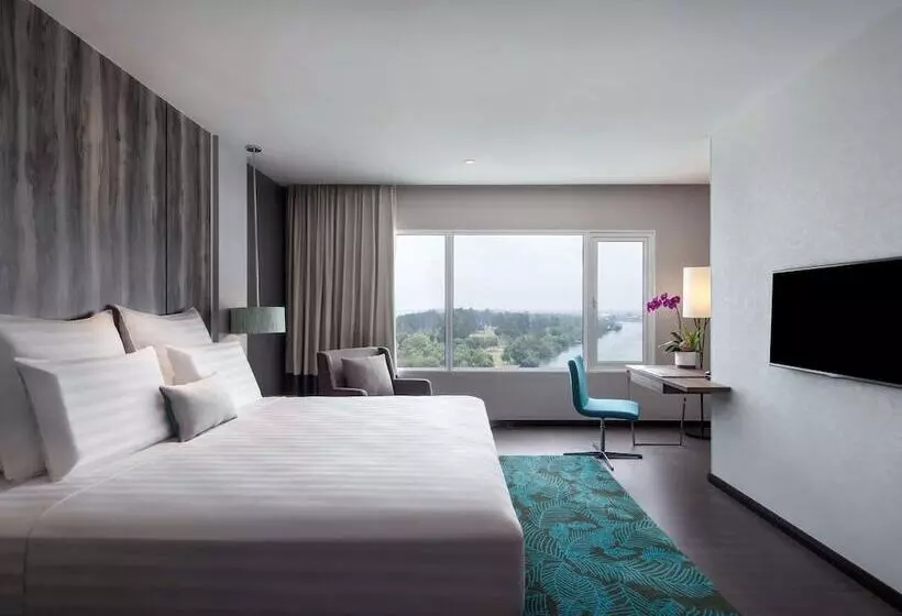 اتاق لوکس با چشم‌انداز دریا, Pullman Miri Waterfront