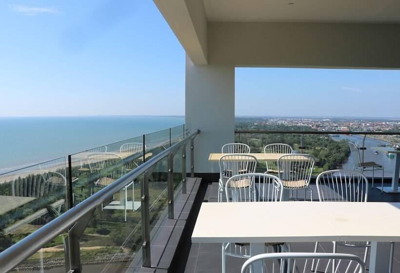 シティビューのスーペリアルーム, Pullman Miri Waterfront