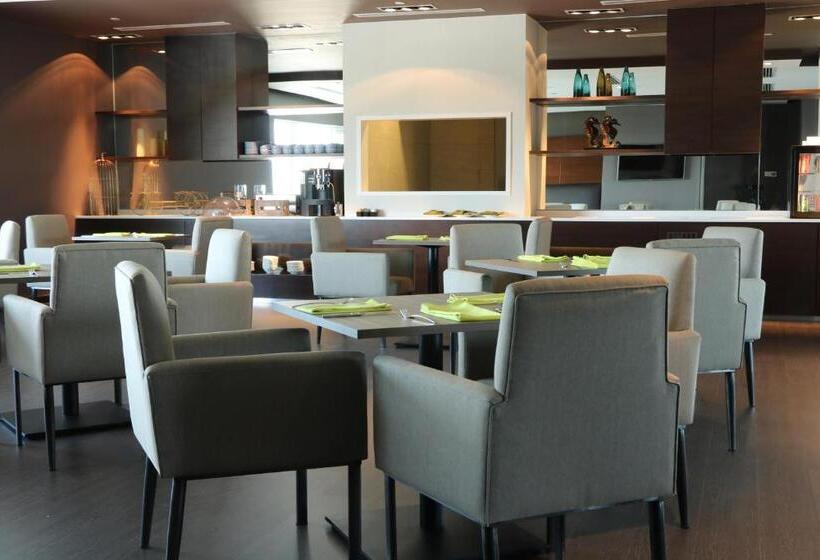 シティビューのスーペリアルーム, Pullman Miri Waterfront