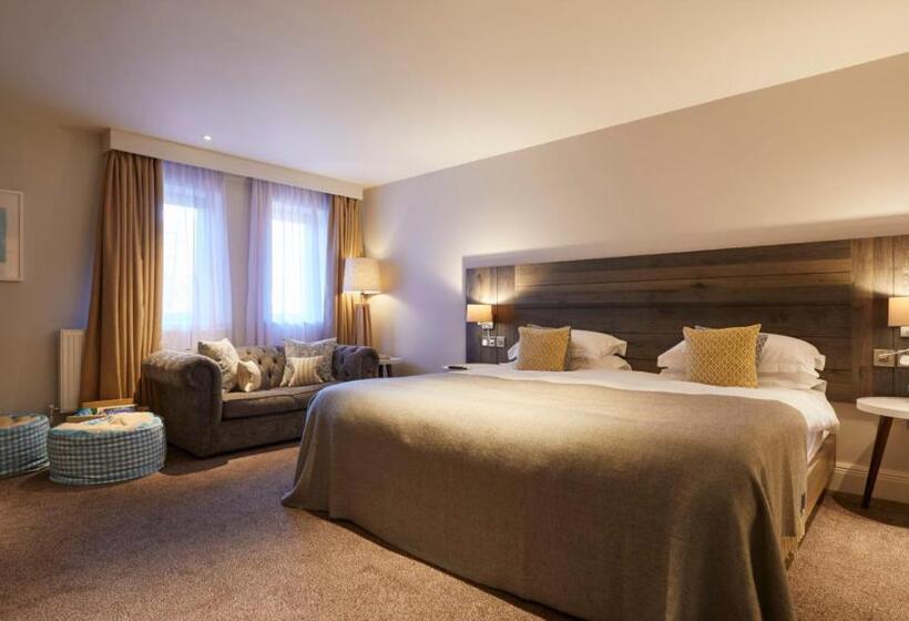 家庭间, The Swan, Streatley, Berkshire