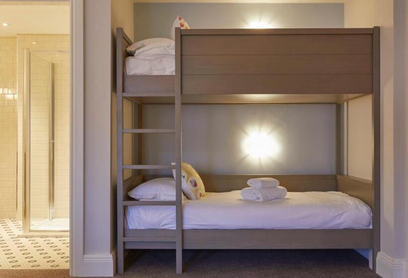 家庭间, The Swan, Streatley, Berkshire