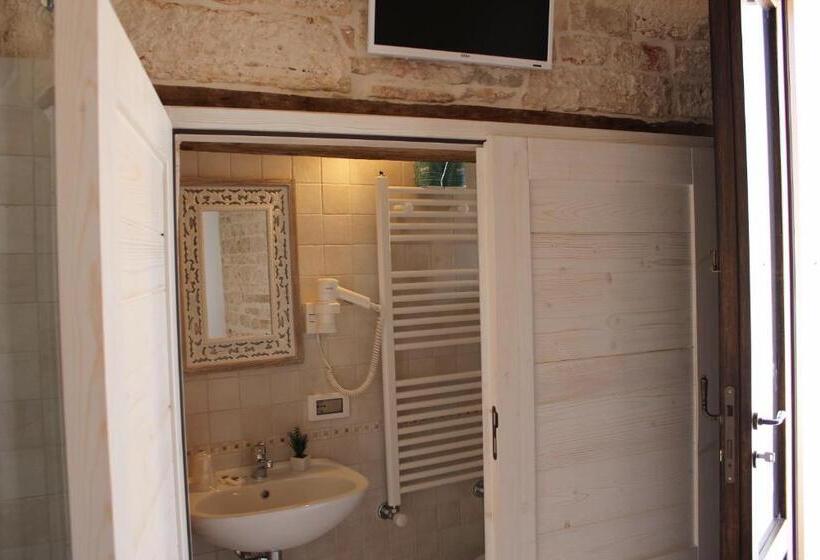 חדר אקונומי יחיד, Tipico Resort