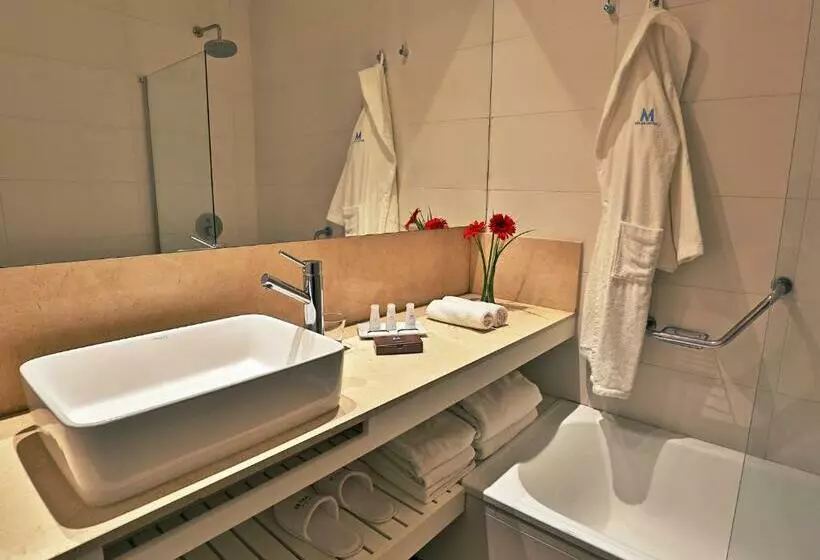 スタンダードスタジオ, Mulen Hotel Tandil