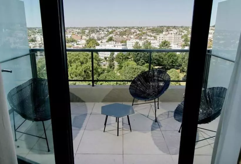スーペリアスタジオ, Mulen Hotel Tandil