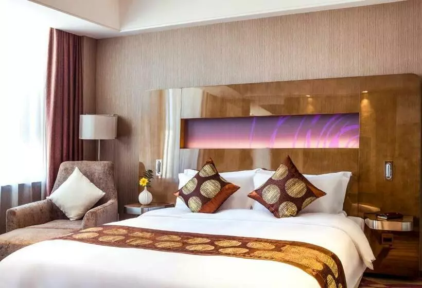 キングサイズベッドのスーペリアルーム, Novotel Daqing Haofang