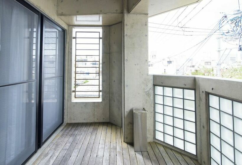 Номер Executive, Secret House Makishi