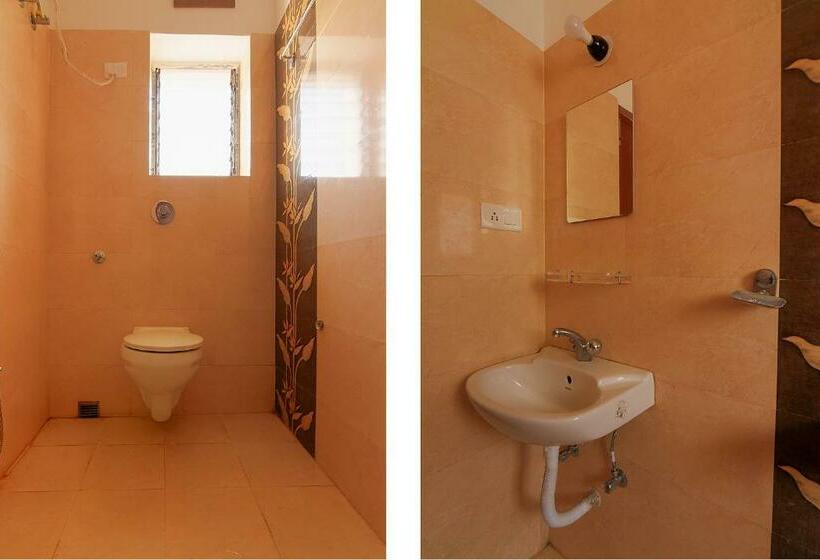 Quarto deluxe, Fabhotel Amar Raj Inn