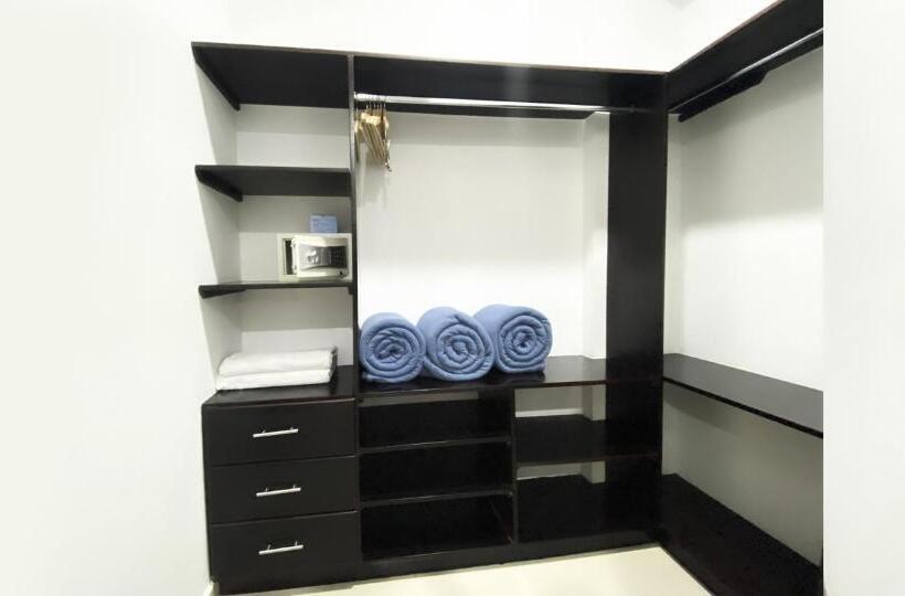 غرفة سوبيريور ثلاثية, El Marqués De Manga