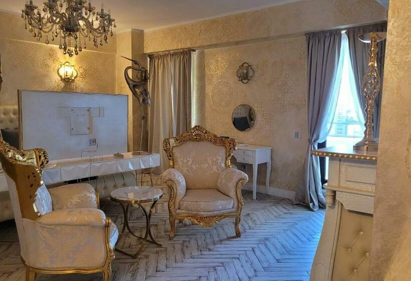 キングサイズベッドのデラックススイート, Terrace Suites Iasi