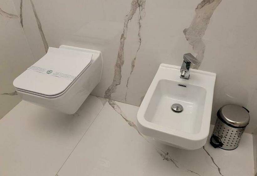 キングサイズベッドのデラックススイート, Terrace Suites Iasi