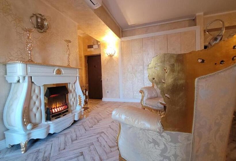 Deluxe Suite King Bed, Terrace Suites Iasi