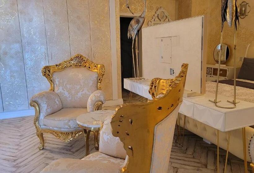 Deluxe Suite King Bed, Terrace Suites Iasi