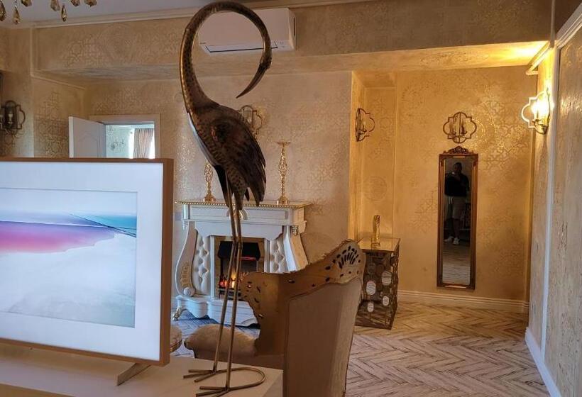 キングサイズベッドのデラックススイート, Terrace Suites Iasi