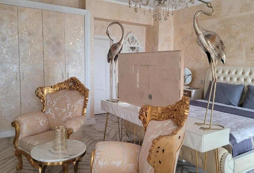 キングサイズベッドのデラックススイート, Terrace Suites Iasi