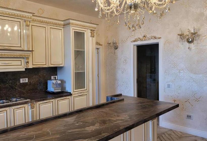 キングサイズベッドのスイートルーム, Terrace Suites Iasi