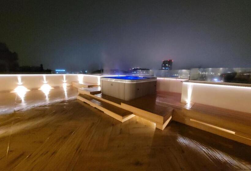 キングサイズベッドのスタンダードルーム, Terrace Suites Iasi