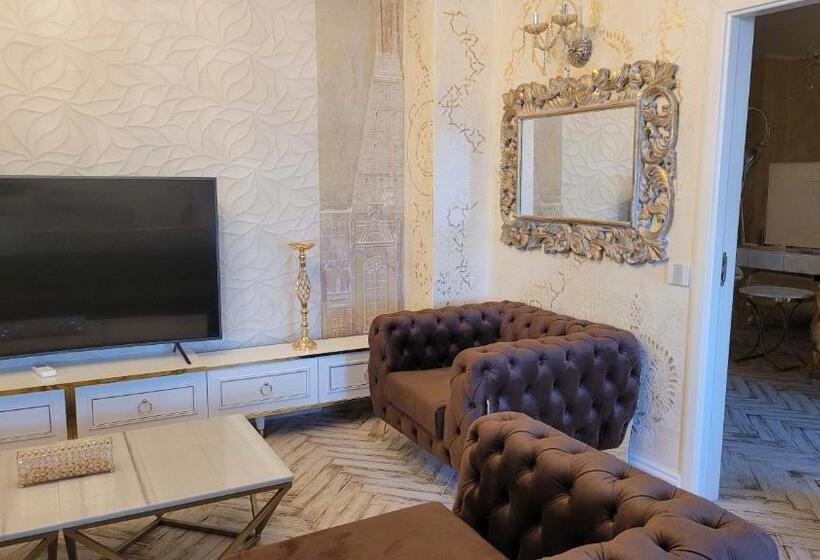 キングサイズベッドのスタンダードルーム, Terrace Suites Iasi