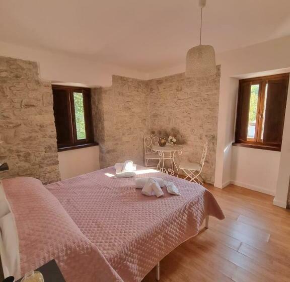 マウンテンビュースタンダードルーム, Casale Cipriani