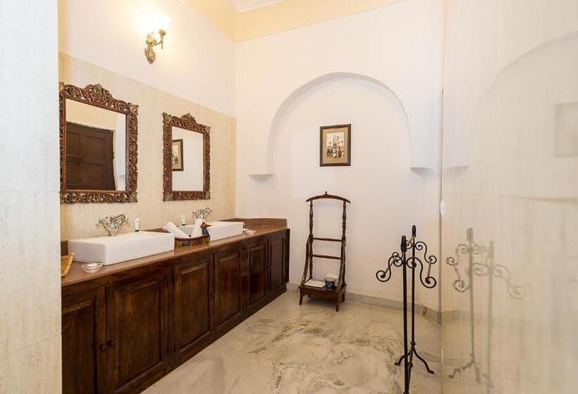 جناح ملكى, Fort Barli   A 16th Century Castle