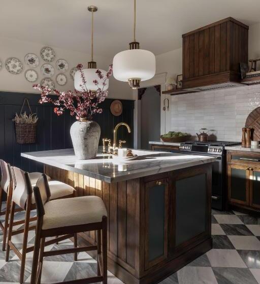 בונגלו משפחתי, The Craft House Inn